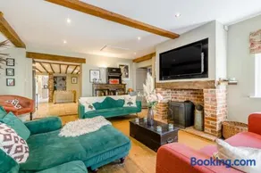5 Bed in Blofield oc-s33037 - Image 3