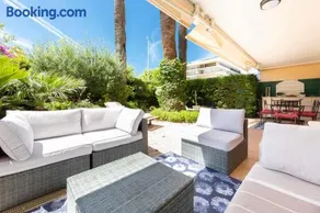 Apartment 2 bedrooms2 bathroomsdouble terrace & Garden in Palm beach area - Image 1