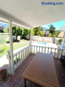 Casa con barbecue, giardino e piscina privata | Vista sul giardino | Adatta per il telelavoro - Image 5
