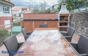 Apartamento Ria de Boo, Con patio privado - Image 2