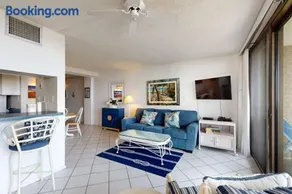Sea Colony Ocean 3rd floor condo with elevator gym & pool - Image 2