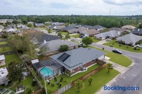 Family Milton Home with Private Pool - Image 1