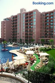 Royal Beach Apartments - Image 3