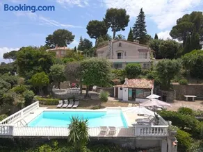 Large Panoramic Villa Retreat - Image 4