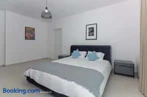 De Silva - Image 2