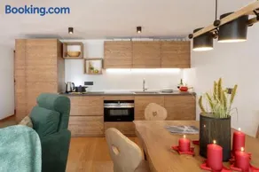 HelloChalet - Maison Mont Fleury- newly refurbished 50 mt center and ski bus stop - Image 2
