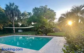 Spring Dreamin Pool House - Image 1
