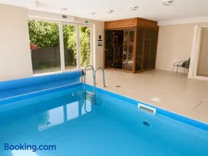 Lake and Sun Studio - 100m to Beach - Pool, Sauna and Private Garage - Image 2