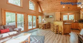 Paradise View Log Cabin - Image 3