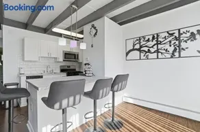 Quiet Flat near Philly - Image 3