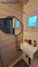 Chatička pod skalou - Cozy off grid solar cabin - Image 4