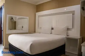 Palace Lodge Pinetown - Image 4