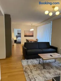 Modern 1BR with in trendy area - West 10 - Image 2