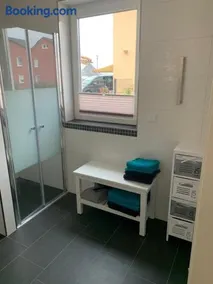 Linke Ferienwohnung im Ferienhaus Seestern in 06249 Mücheln - Image 2