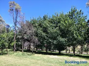 Beaconsfield Cottage - Image 1