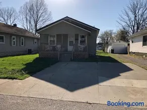 Right off of Main St in Robinson - Image 2