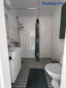 Apartment Near Beach Harbor And Coast Path - Image 3