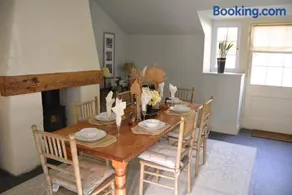 Mews Cottage - Image 3