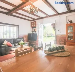 Spacious Villa in Guillena with Garden and Private Pool - Image 3