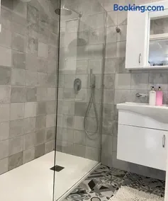 Stylish 1 bedroom apartment in central Msida C11A - Image 2