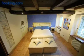 Boutique Apartment - Casa Squarcia - Apartment Medioevale - Image 3