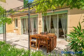 Appartamento con barbecue, giardino e piscina | Vista sul giardino | Ideale per il telelavoro - Image 3