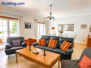 BnB Homes Paradise View Villa with 3 bedrooms & 2 swimming pools - Image 4