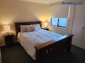Comfortable Villa across the road from the Historic Recreation Hotel - Image 1