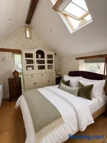 Cute garden studio in idyllic Cotswolds village - Image 2