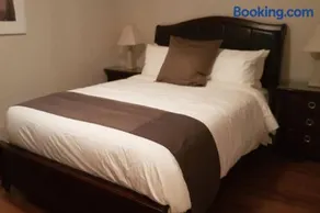 Two-Bedroom Apartment Sweet #4 by Amazing Property Rentals - Image 5