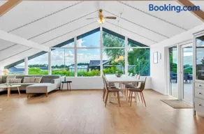 Fjordside Holiday Home with Hot Tub & Sauna - Image 5
