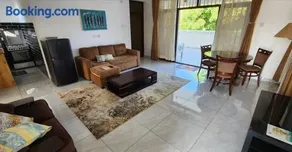 Colourful Apartment - Image 4