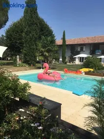 Chambre privée avec salle de bain, piscine chauffée 60km nord de Lyon - Image 1