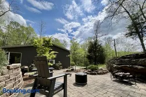 Hot Tub, Screened Porch, Dead-End Road - Image 5