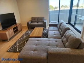 Modern Apartment Airport Area - Image 2