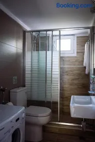 Villa Kiza Apartments - Image 4