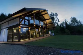 Alpine Lounge - Image 2
