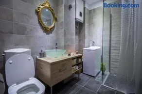 Blue Sun Apartments - Image 3