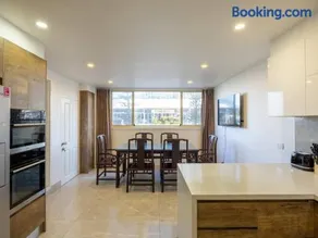 WaterFront Stunning Antique 4Rms 7Beds HolidayHome - Image 4