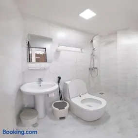 2 room serviced apartment - Image 3