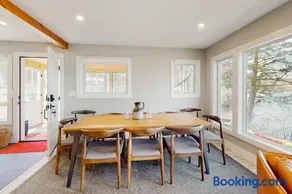 Grove Road Lakehouse - Image 2