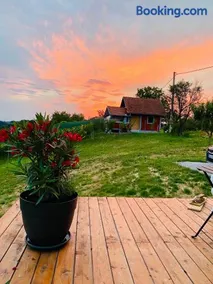 Relaxing Tiny House with a beautiful view over the hills in Zagorje - Image 4