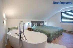 Lux Loft Spa - Image 3