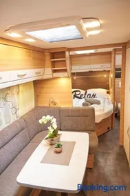 Casa mobile con terrazza, barbecue e giardino | Vista panoramica - Image 2
