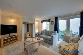5 Bed in Mevagissey oc-p00699 - Image 2