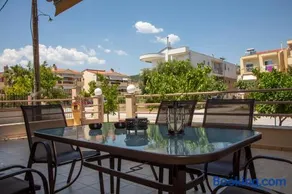 Utopia Inn - Image 2