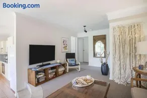 Relax at The Sands - Image 5
