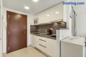 Apartamento en primera línea de playa Holiday Center - Image 2