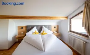 Hotel Tiroler Kreuz - Image 1