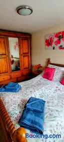 Comfortable Double Bedroom - Image 2
